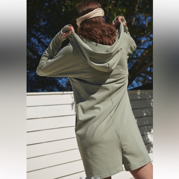 EUC Free People Movement XS Hot Shot Long Sleeve Romper - Picture 4 of 7